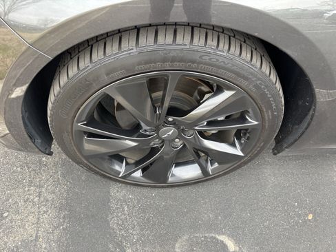 Used 2023 Genesis G70 2.0T w/ Sport Prestige Package image 13