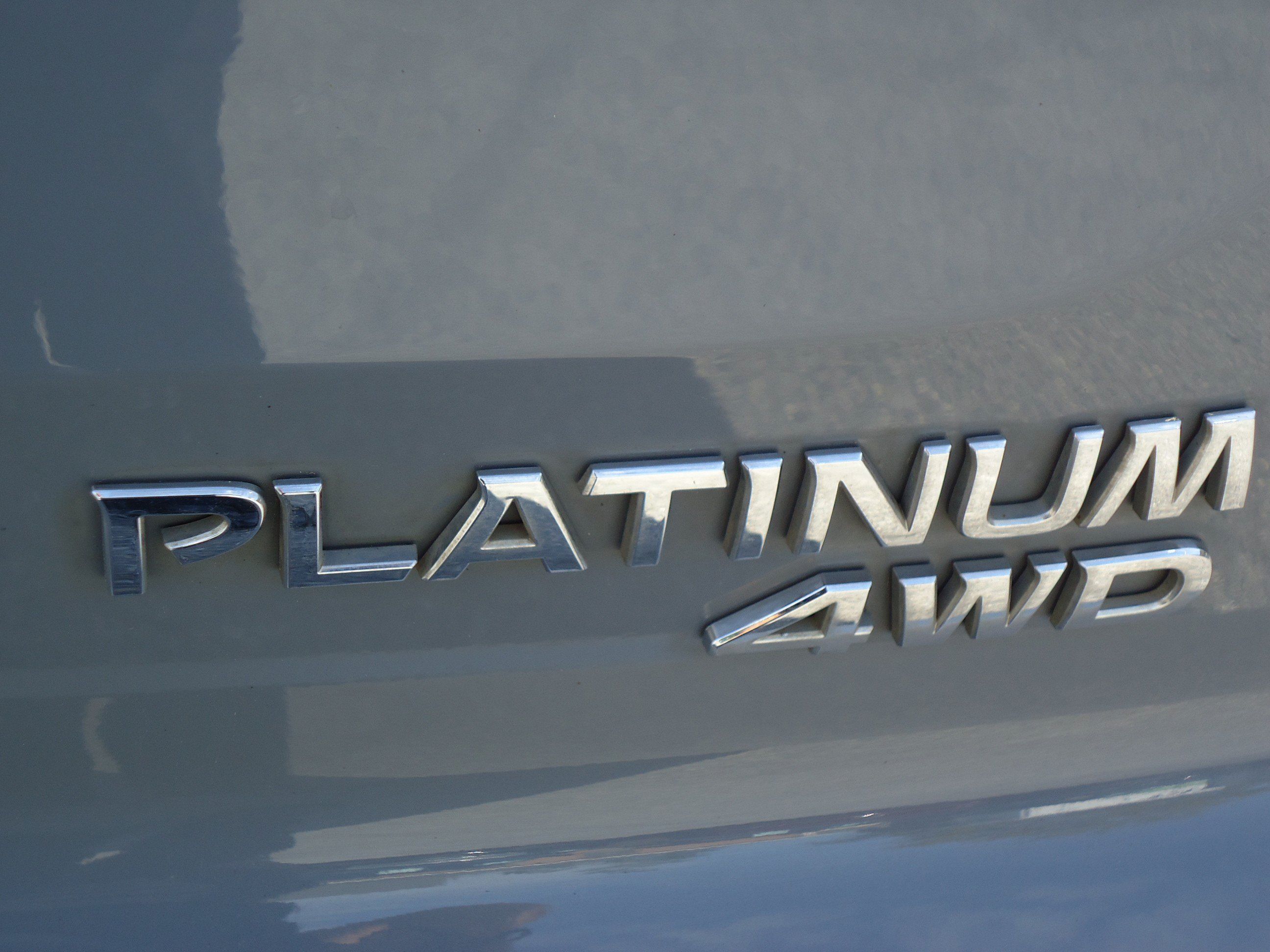 Used 2023 Nissan Pathfinder Platinum AWD/4WD image 10