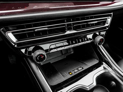 New 2026 Chevrolet Traverse Z71 image 39