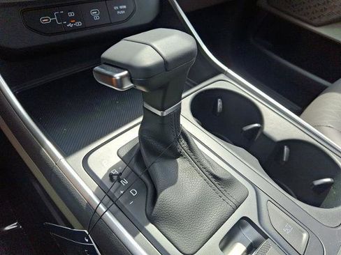 New 2025 Kia Carnival image 7