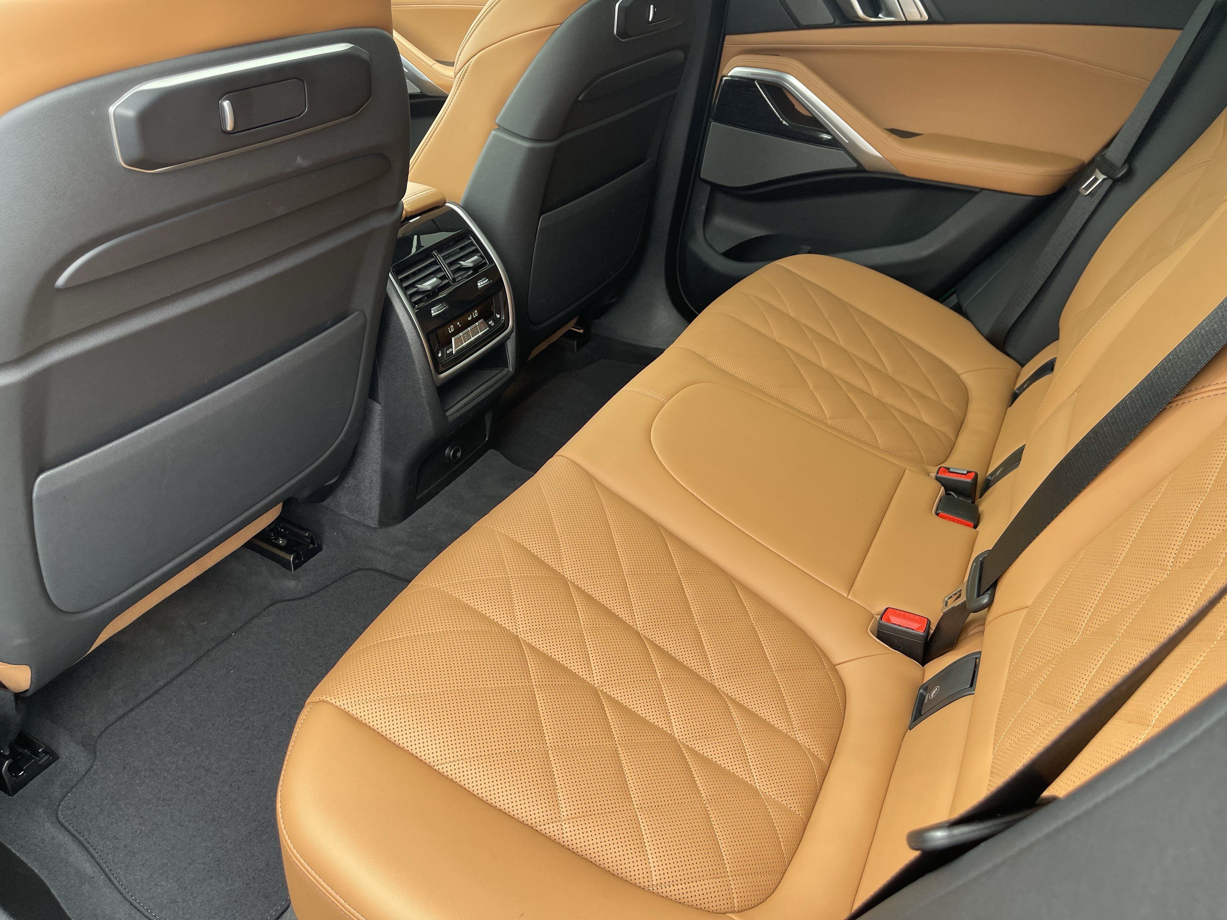 Certified 2025 BMW X6 M60i AWD/4WD image 16