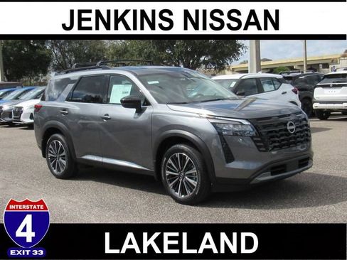 New 2026 Nissan Pathfinder Platinum image 1