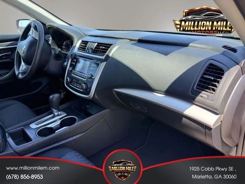 Used 2017 Nissan Altima 2.5 SV FWD image 19