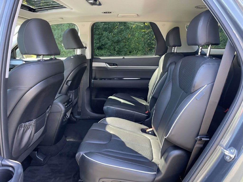 Certified 2025 Hyundai Palisade SEL FWD image 11