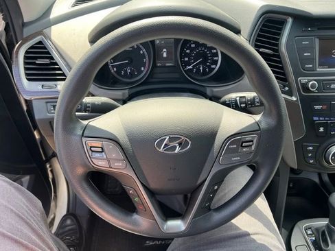 Used 2017 Hyundai Santa Fe Sport FWD image 4
