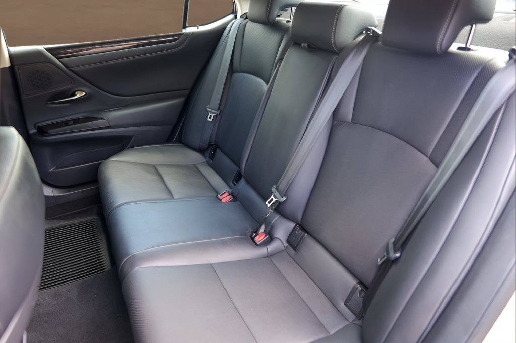 Used 2019 Lexus ES 350 w/ Premium Package FWD image 24