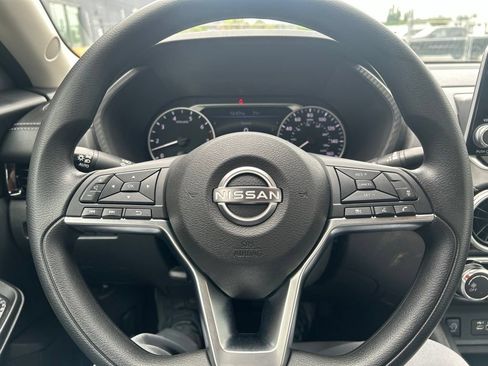 Certified 2025 Nissan Sentra SV FWD image 16