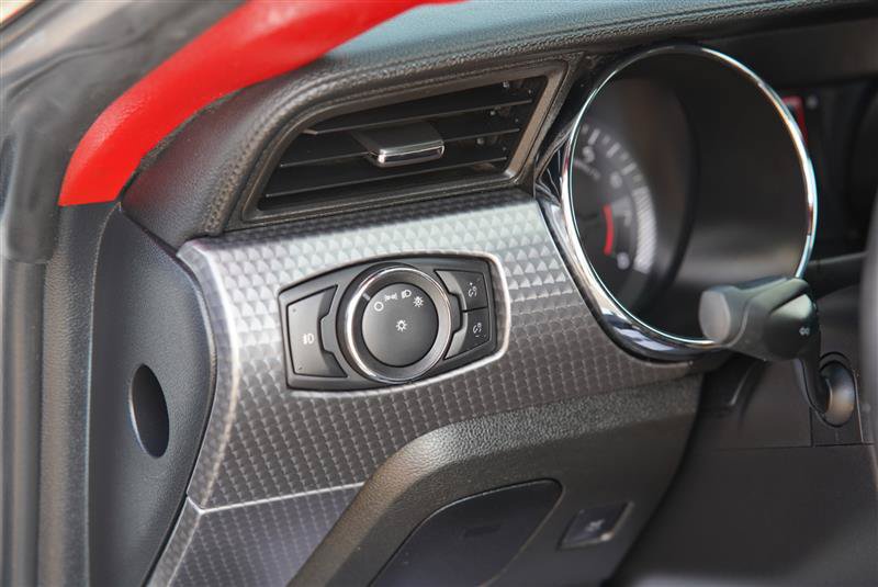 Used 2015 Ford Mustang Coupe RWD image 48