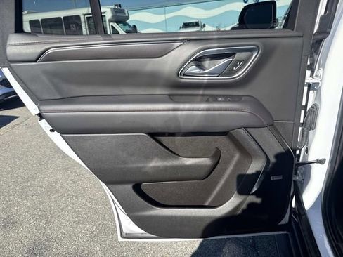 Used 2022 Chevrolet Tahoe RST w/ Luxury Package image 17