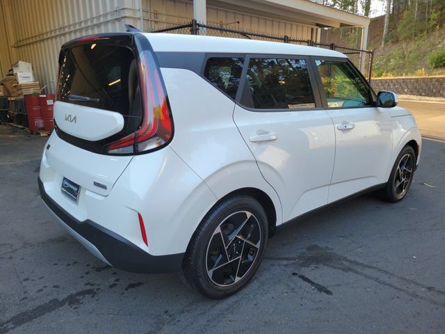 Used 2023 Kia Soul EX FWD image 5