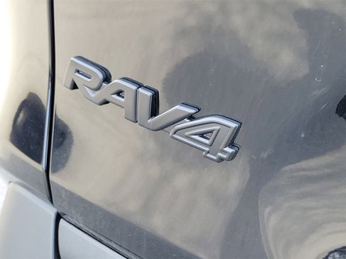 Used 2025 Toyota RAV4 XLE image 8