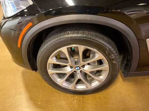 Used 2020 BMW X5 xDrive50i w/ Executive Package image 10