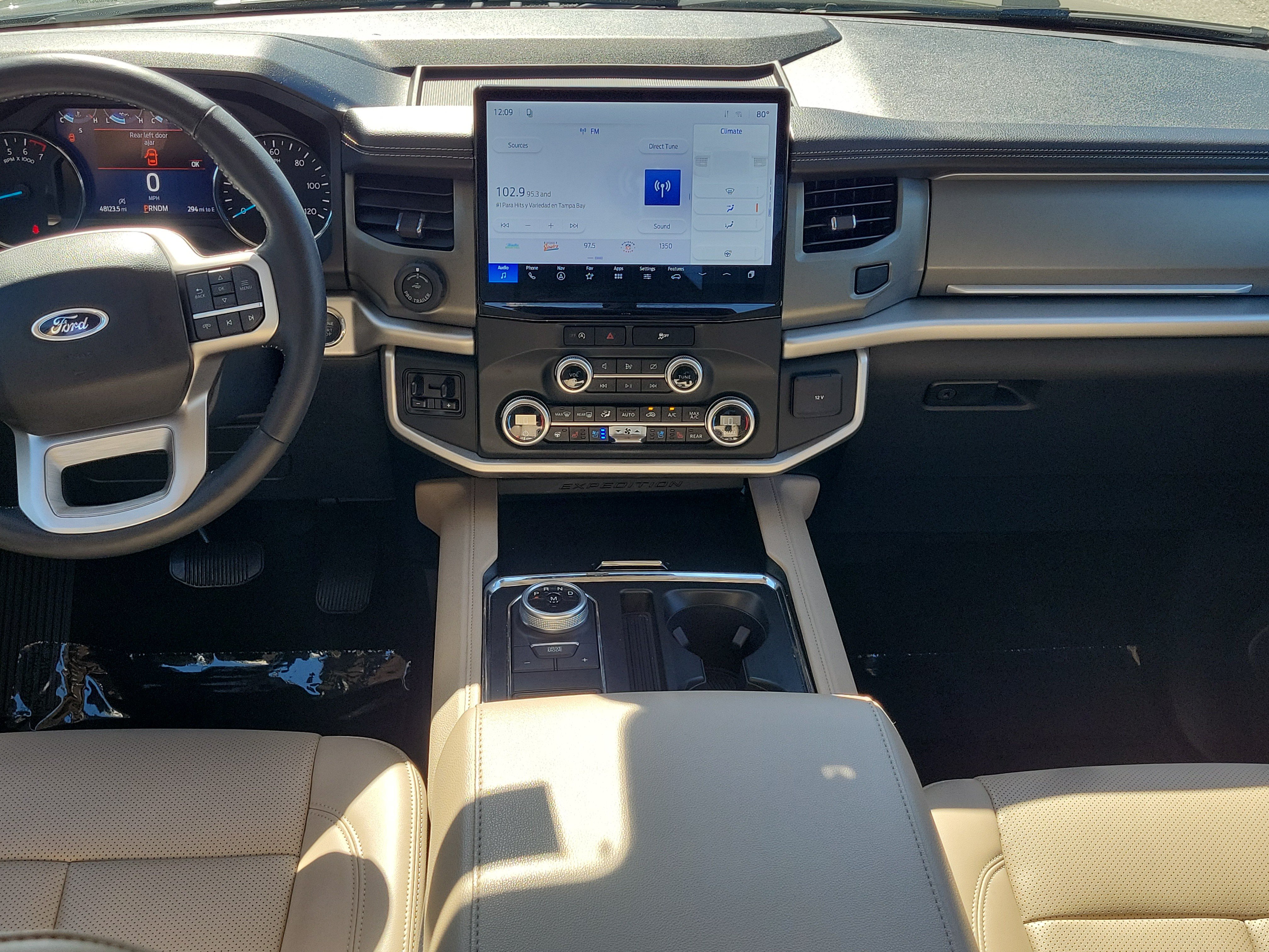 Certified 2024 Ford Expedition XLT RWD image 15