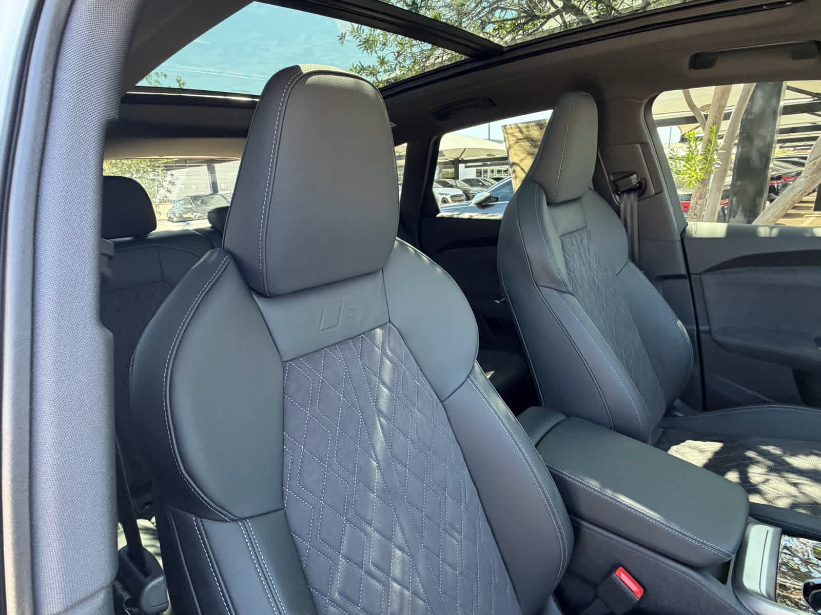 Used 2026 Audi SQ5 Premium Plus AWD/4WD image 27
