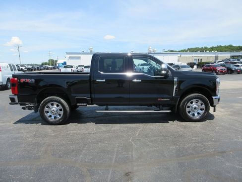 Used 2025 Ford F350 Lariat w/ Lariat Ultimate Package AWD/4WD image 5