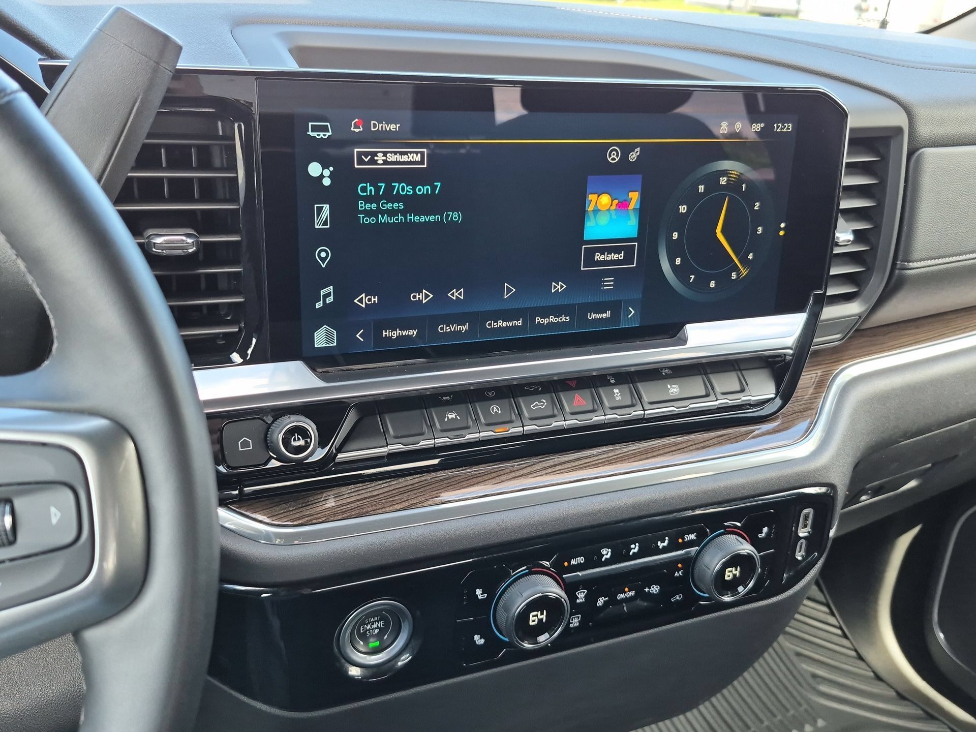 Certified 2024 Chevrolet Silverado 1500 LT AWD/4WD image 13