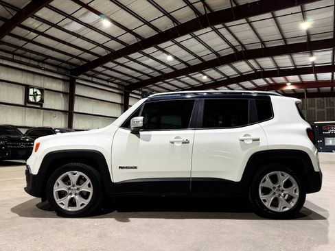 Used 2018 Jeep Renegade Limited w/ UConnect 8.4 Nav Group FWD image 8