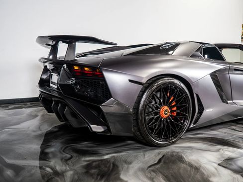 Used 2014 Lamborghini Aventador LP 700-4 image 9