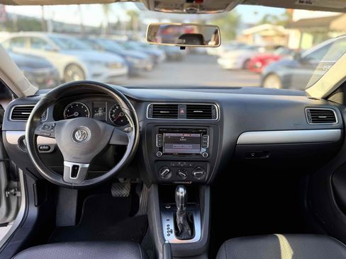 Used 2014 Volkswagen Jetta SE FWD image 20
