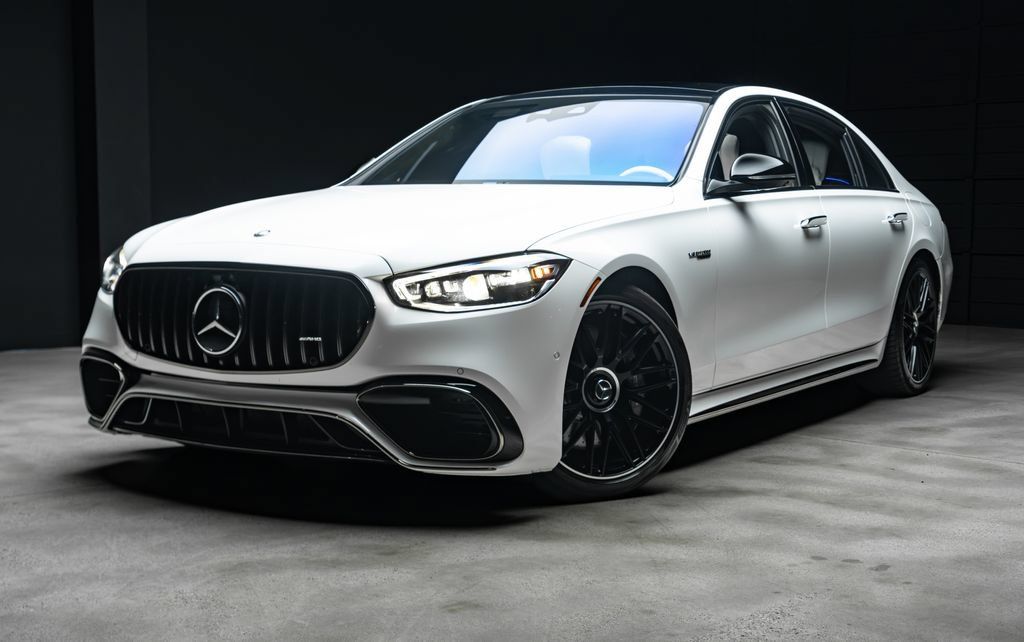 Used 2025 Mercedes-Benz S 63 AMG S image 2