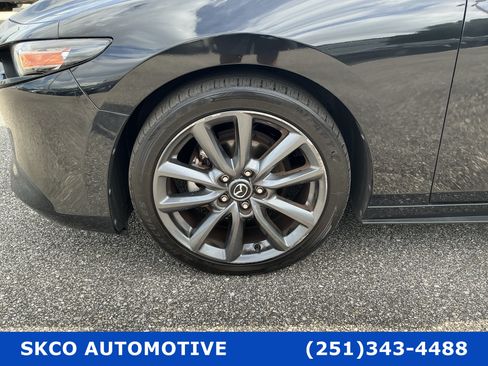 Used 2021 MAZDA MAZDA3 s FWD image 9