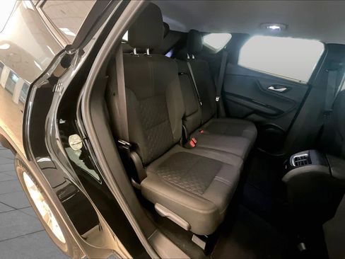 Used 2020 Chevrolet Blazer LT FWD image 18