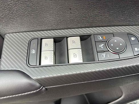 New 2026 Mitsubishi Outlander SE image 18