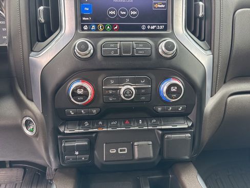 Used 2020 GMC Sierra 1500 SLT w/ SLT Premium Package image 32