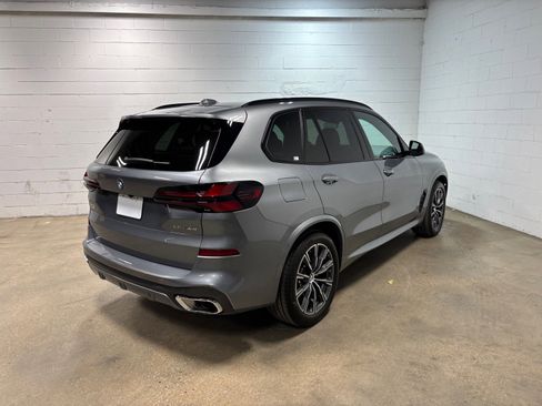 Used 2024 BMW X5 xDrive40i w/ M Sport Package AWD/4WD image 6