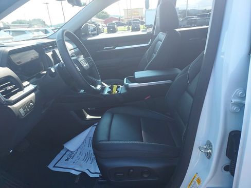 Used 2026 GMC Terrain Denali w/ LPO, Floor Liner Package AWD/4WD image 15