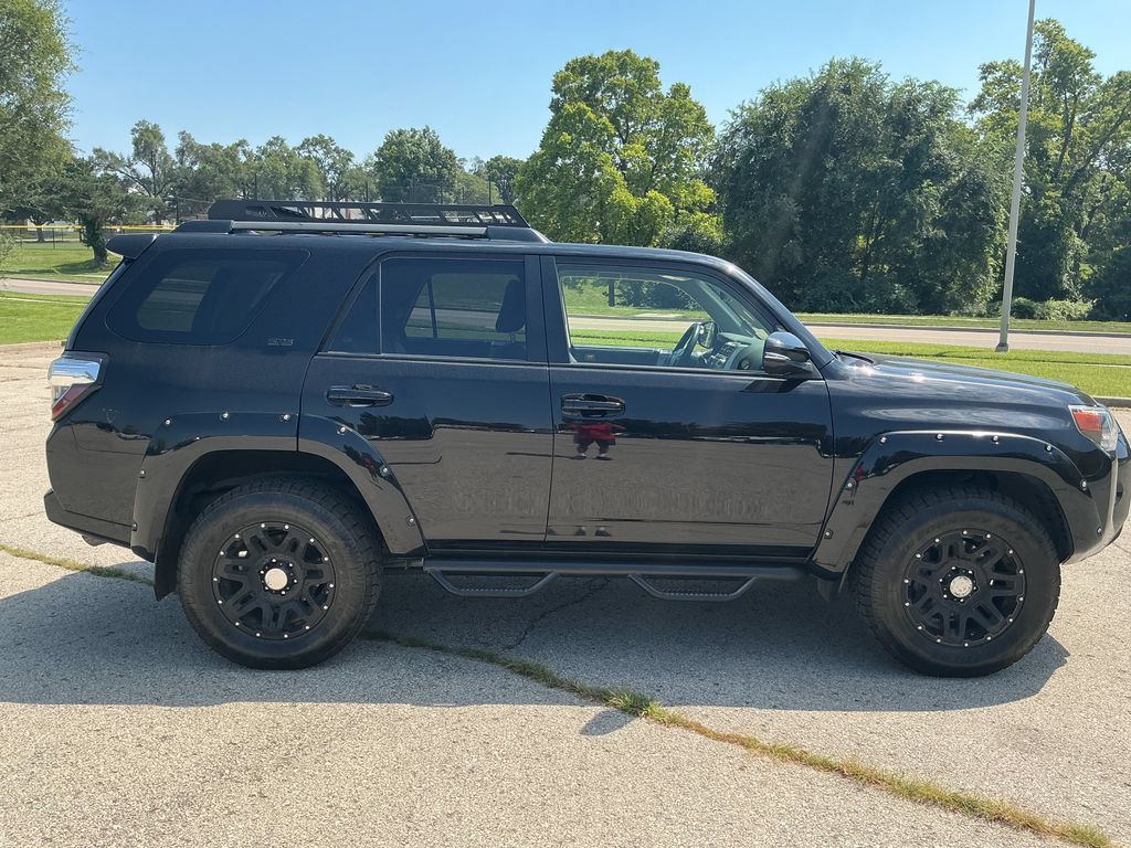 Used 2019 Toyota 4Runner SR5 Premium AWD/4WD image 6