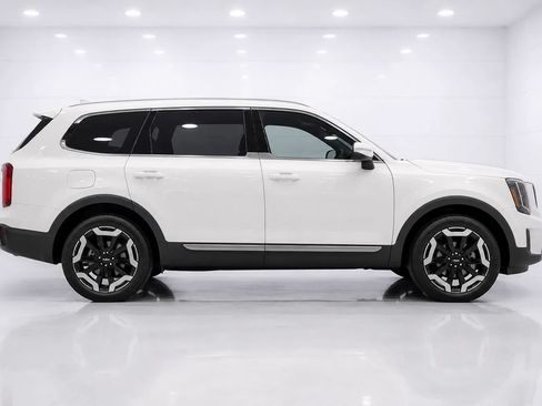 Used 2024 Kia Telluride S w/ S Sunroof Package AWD/4WD image 6