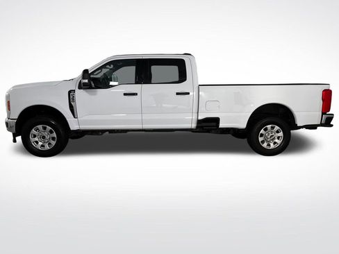 Used 2024 Ford F350 XLT w/ FX4 Off-Road Package AWD/4WD image 2