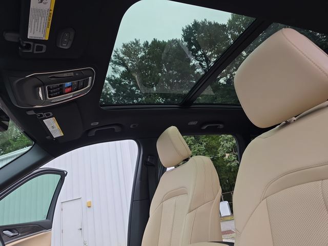 Used 2026 Jeep Grand Cherokee Limited w/ Luxury Tech Group II AWD/4WD image 31