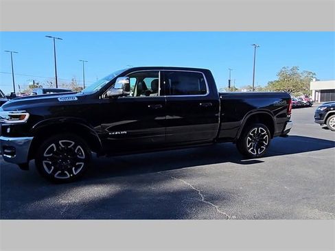 New 2025 RAM 1500 Limited image 19