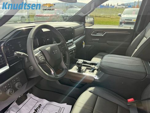 New 2026 Chevrolet Silverado 1500 High Country w/ Midnight Edition AWD/4WD image 18