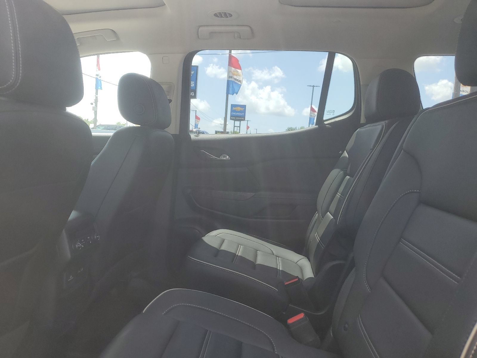 Used 2023 GMC Acadia Denali w/ LPO, Floor Liner Package FWD image 12