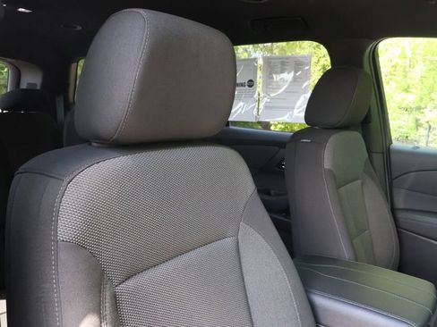 Used 2023 Chevrolet Traverse LT w/ LPO, Floor Liner Package AWD/4WD image 42