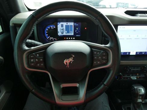 Certified 2022 Ford Bronco Wildtrak AWD/4WD image 34