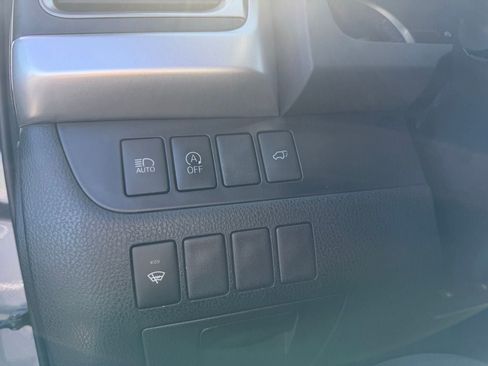 Used 2018 Toyota Highlander SE w/ Protection Package #3 AWD/4WD image 11