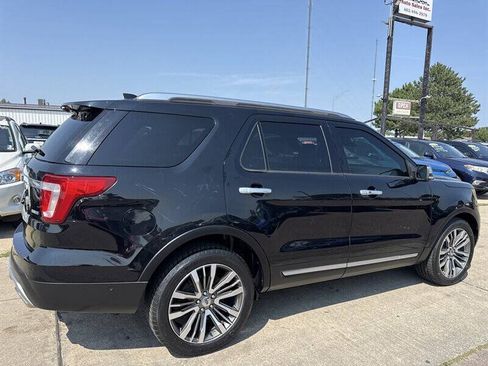 Used 2017 Ford Explorer Platinum AWD/4WD image 8