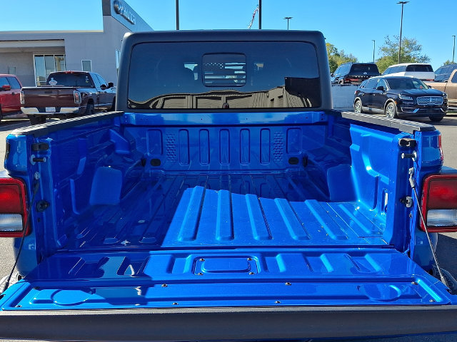 Used 2023 Jeep Gladiator Sport AWD/4WD image 28
