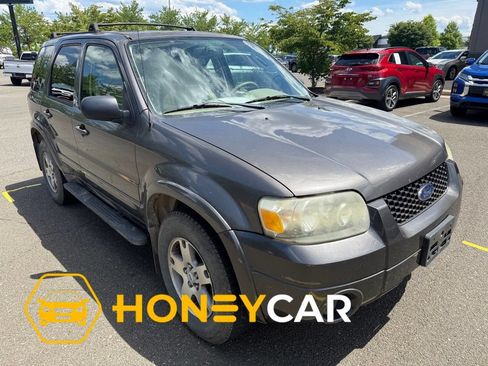 Used 2005 Ford Escape Limited AWD/4WD image 1