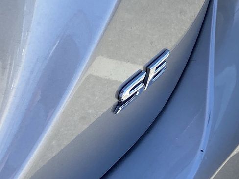 Used 2024 Toyota Camry SE image 6