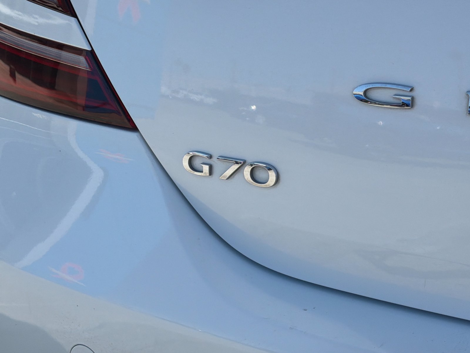 Used 2025 Genesis G70 2.5T RWD image 39