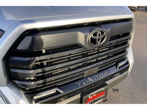 Used 2025 Toyota Tundra Limited image 32