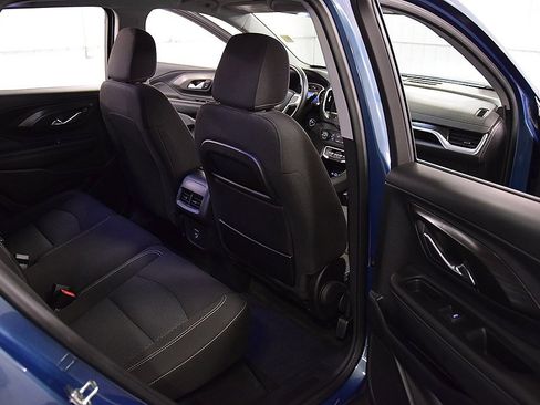 Used 2024 GMC Terrain SLE image 29