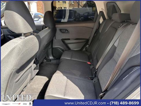 Used 2021 Nissan Rogue S image 17