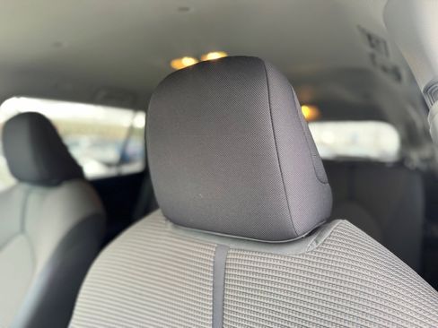 Used 2023 Toyota Highlander LE image 14