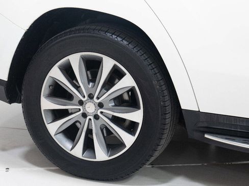 Used 2015 Mercedes-Benz GL 320 GL 350 BlueTEC AWD 4MATIC 4dr image 24